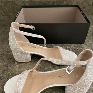 White pearl Betsy Johnson blue bottom heels